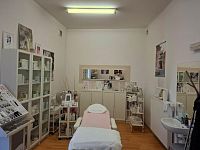 Podnájem nebytového prostoru 20m2, centrum města - 7abe836a-aa79-445b-b8ba-0f45a94cc866.JPG