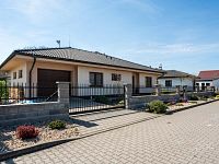 Prodej rodinného domu 4+kk, 167 m², pozemek 919 m² - Vyšehněvice