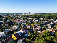 Rodinný dům se dvěma bytovými jednotkami (3+kk a 3+1), Pardubice - Studánka - DJI_0127-Edit.jpg