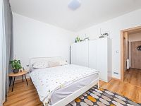 Pronájem zděného bytu 2+kk, balkon - Rokycanova-110.jpg
