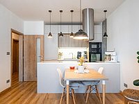 Pronájem zděného bytu 2+kk, balkon - Rokycanova-117.jpg
