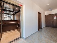 Pronájem zděného bytu 2+kk, balkon - Rokycanova-128.jpg