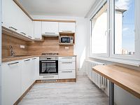 Pronájem moderního bytu 2+1, lodžie, komora, sklep - pce-2.jpg