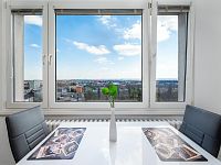 Pronájem moderního bytu 2+1, lodžie, komora, sklep - pce-4.jpg