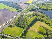 Prodej lesního pozemku u rybníka v Pohránově – jedinečné místo v přírodě - DJI_0075-Edit.jpg