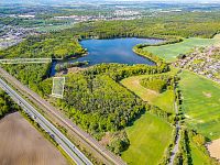 Prodej lesního pozemku u rybníka v Pohránově – jedinečné místo v přírodě - DJI_0076-Edit.jpg