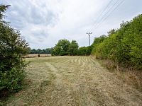 Prodej bývalého hostince se dvěma byty a rozsáhlým pozemkem 11 766 m² – Chroustovice, část obce Poděčely (okres Chrudim) - DSC_3072.jpg