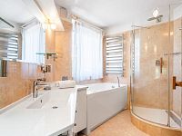Prodej nadstandardně vybaveného rodinného domu v klidné části Chrudimi – Vlčí Hora - Chrudim_VlciHora991-27.jpg