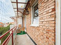 Výjimečné bydlení v centru Pardubic: Byt 2+1 s vlastním dvorem, parkováním a 2 balkony - Sladkovskeho-117.jpg
