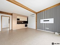 Pronájem moderního bytu 3+kk s terasou – Pardubice, Jesničánky - DSC_7554.jpg