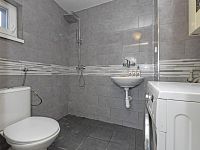 Prodej rodinného domu 3+1 se samostatnou obytnou stavbou a skladem – Pardubice, Svítkov - JY3A2363.jpg