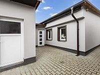 Prodej rodinného domu 3+1 se samostatnou obytnou stavbou a skladem – Pardubice, Svítkov - JY3A2422.jpg