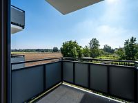 Úsporná novostavba bytu 2+kk s rekuperací, předokenními žaluziemi, oplocenou předzahrádkou (36 m2) a FVE – Lázně Bohdaneč - DSC_3164.jpg