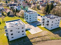 Úsporná novostavba bytu 2+kk s rekuperací, předokenními žaluziemi, balkonem, FVE – Lázně Bohdaneč