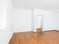 Úsporná novostavba bytu 2+kk s rekuperací, předokenními žaluziemi, balkonem, FVE – Lázně Bohdaneč - Bohdanec-113.jpg