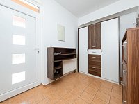 Pronájem zděného rodinného domu 4+kk s garáží a klimatizací – Pardubice, Svítkov - Svitkov-101.jpg