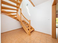 Pronájem zděného rodinného domu 4+kk s garáží a klimatizací – Pardubice, Svítkov - Svitkov-102.jpg
