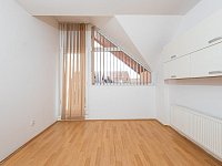 Pronájem zděného rodinného domu 4+kk s garáží a klimatizací – Pardubice, Svítkov - Svitkov-104.jpg