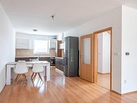 Pronájem zděného rodinného domu 4+kk s garáží a klimatizací – Pardubice, Svítkov - Svitkov-118.jpg
