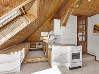 Rodinný dům se samostatným bytem v podkroví, dvojgaráží a zahradou | Pardubice – Pardubičky | 164 m² | pozemek 490 m² - JY3A0003.JPG