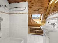 Rodinný dům se samostatným bytem v podkroví, dvojgaráží a zahradou | Pardubice – Pardubičky | 164 m² | pozemek 490 m² - JY3A0011.JPG