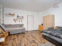 ŽANDOV, RD 264 m² s kioskem a zahradou, pozemek 799 m² - 08.jpg