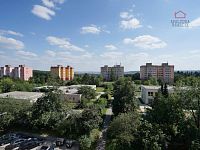 PRAHA 8 - TROJA, BYT 1+1, 29 m² - Okno1.jpg