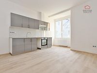 ZÁSMUKY, BYT 2+KK, 44 m²