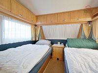 STARÉ NESPEŘICE, STAVEBNÍ POZEMEK 1790 m² S KARAVANEM - 12.jpg