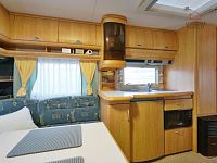 STARÉ NESPEŘICE, STAVEBNÍ POZEMEK 1790 m² S KARAVANEM - 13.jpg