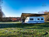 STARÉ NESPEŘICE, STAVEBNÍ POZEMEK 1790 m² S KARAVANEM - 26.jpg