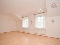 MILOVICE, BYT 2+KK 59 m² - 02.jpg