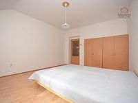 MILOVICE, BYT 2+KK 59 m² - 07.jpg