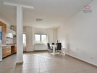 ZÁSMUKY, BYT 2+KK, 60 m² - 04.jpg