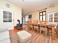 CERHENICE, RD 4+kk, 110 m² - 02.jpg