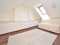 CERHENICE, RD 4+kk, 110 m² - 09.jpg