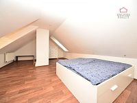 CERHENICE, RD 4+kk, 110 m² - 10.jpg