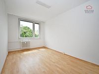 PRAHA 8, BYT 2+kk, 45 m² - 06.jpg