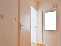 PRAHA 8, BYT 2+kk, 45 m² - 08.jpg