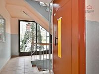 PRAHA 8 - STŘÍŽKOV, BYT 2+KK S LODŽIÍ, 40 m² - 12.jpg