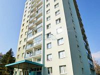 Exkluzivní pronájem prostorného bytu 3+1 s lodžií, Říčany – ul. Plynární