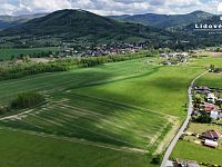 Investiční pozemky v Komorní Lhotce  ideální pro budoucí zhodnocení - DJI_20260506150337_0093_D.JPG