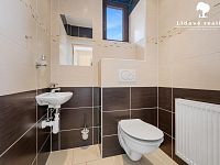 Rodinný dům 6+1 s velkou zahradou a bazénem, Baška - P1898997.jpg