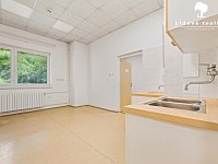 Prodej nadstandardní kliniky s operačním sálem, 274 m²  Rožnov pod Radhoštěm - P1898112.jpg