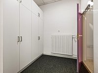 Prodej nadstandardní kliniky s operačním sálem, 274 m²  Rožnov pod Radhoštěm - P1898154.jpg