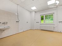 Prodej nadstandardní kliniky s operačním sálem, 274 m²  Rožnov pod Radhoštěm - P1898350.jpg