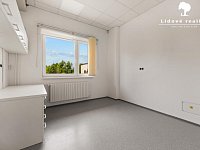Prodej nadstandardní kliniky s operačním sálem, 274 m²  Rožnov pod Radhoštěm - P1898399.jpg