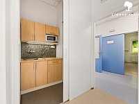 Prodej nadstandardní kliniky s operačním sálem, 274 m²  Rožnov pod Radhoštěm - P1898404.jpg