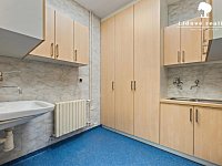 Prodej nadstandardní kliniky s operačním sálem, 274 m²  Rožnov pod Radhoštěm - v3.jpg