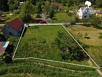 Prodej stavebního pozemku 688 m2  Dolní Lomná - dron1.jpg
